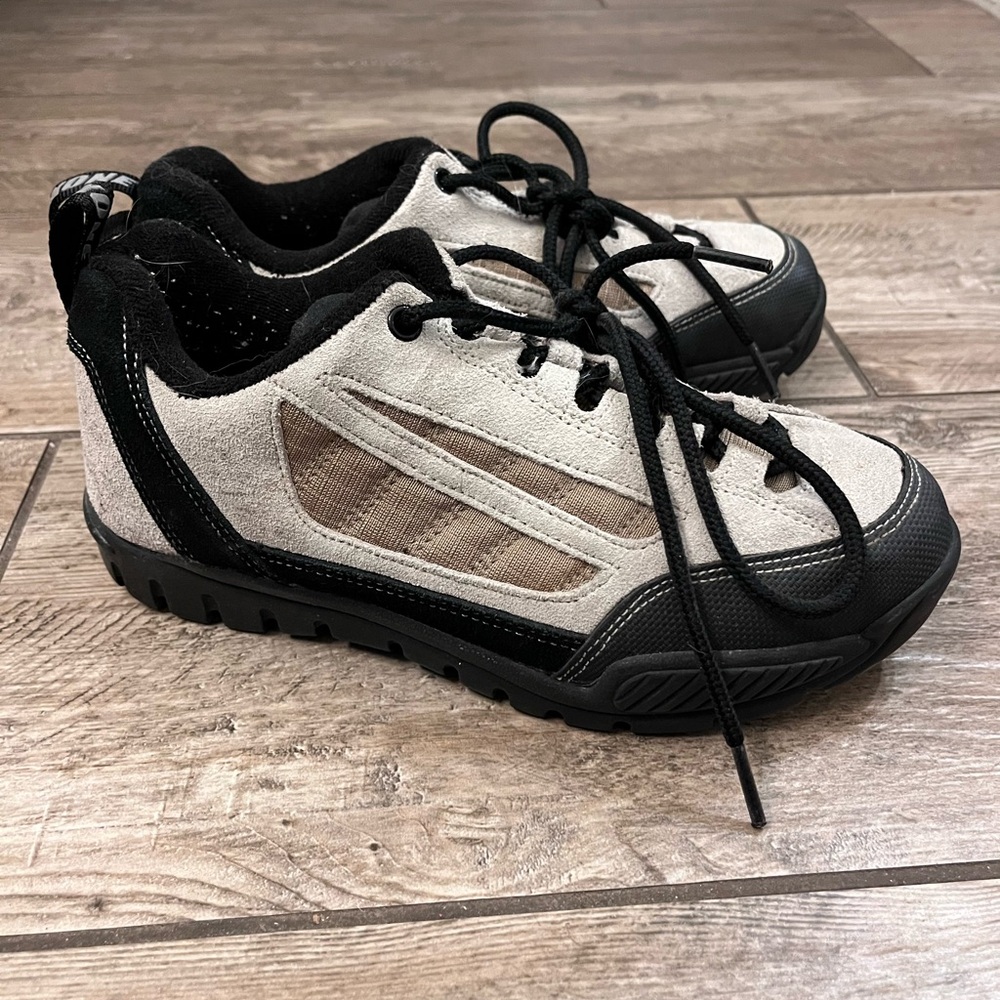 Spin Shoes by Six Six One - Women’s size 5.5